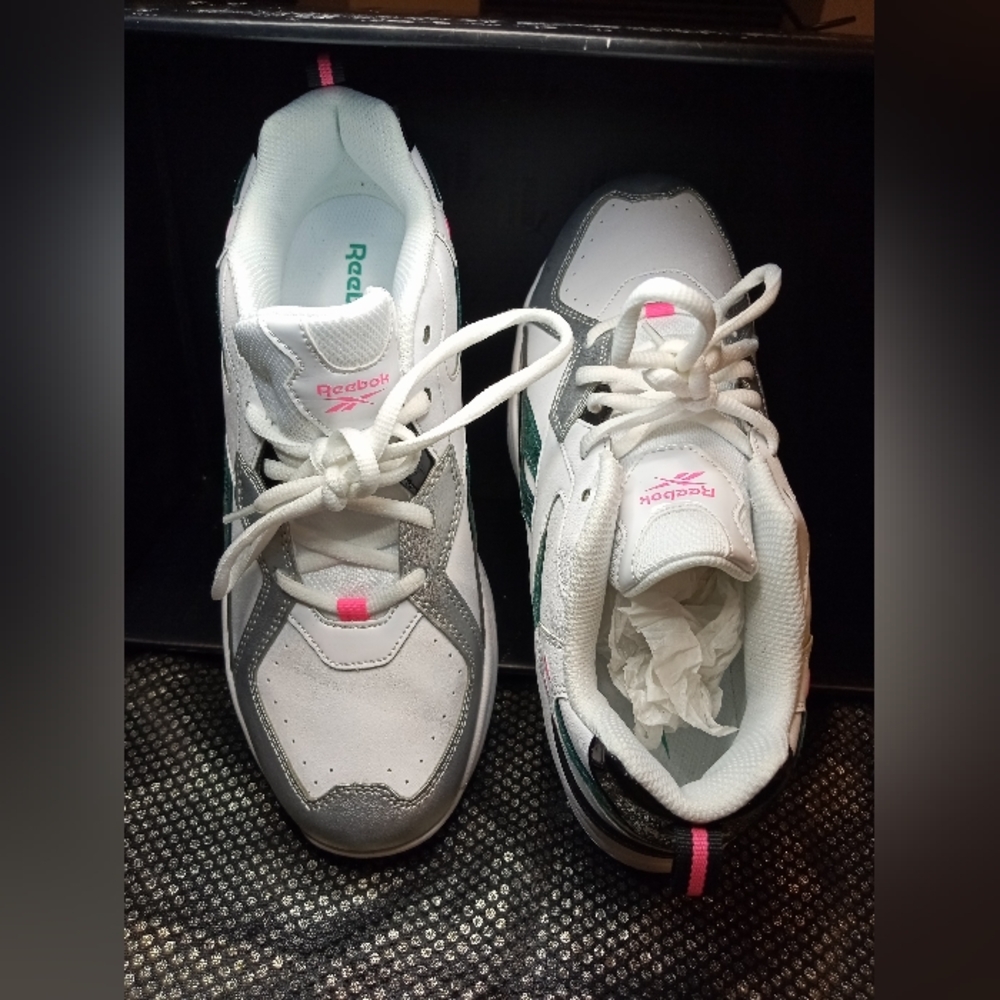 White Reebok sneakers - Picture 5 of 6